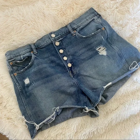 {preloved} Women’s GAP Button Fly Denim Shorts - Picture 1 of 5